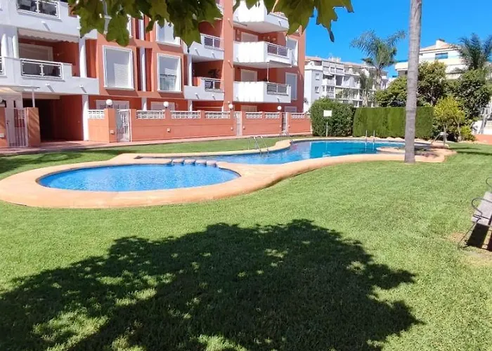 Apartamento Planta Baja Con Piscina